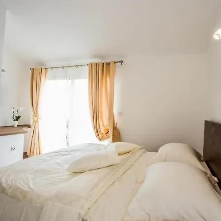 Вилла Villa Suzy Lux
