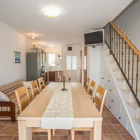 Вилла Villa Suzy Lux Сутиван
