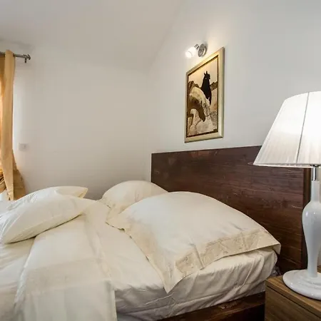 Villa Suzy Lux Sutivan